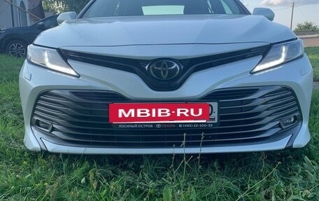 Toyota Camry, 2019 год, 2 250 000 рублей, 5 фотография