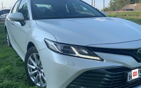 Toyota Camry, 2019 год, 2 250 000 рублей, 6 фотография