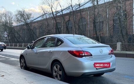 Opel Astra J, 2012 год, 730 000 рублей, 2 фотография