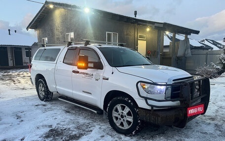Toyota Tundra II, 2011 год, 2 700 000 рублей, 2 фотография