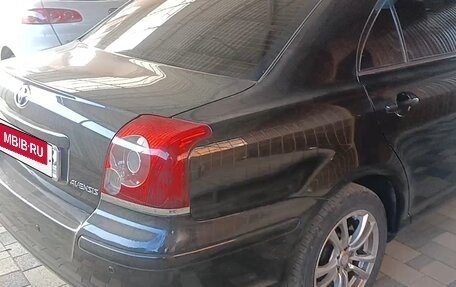 Toyota Avensis III рестайлинг, 2006 год, 650 000 рублей, 8 фотография