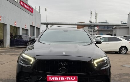 Mercedes-Benz E-Класс, 2020 год, 3 800 000 рублей, 1 фотография