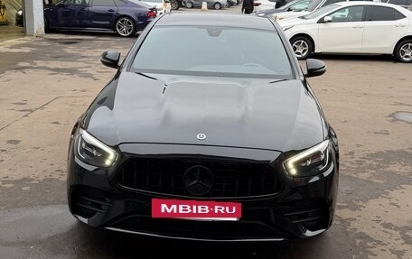 Mercedes-Benz E-Класс, 2020 год, 3 800 000 рублей, 2 фотография