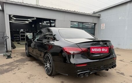 Mercedes-Benz E-Класс, 2020 год, 3 800 000 рублей, 4 фотография