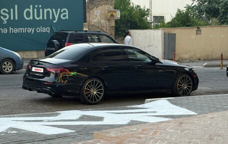 Mercedes-Benz E-Класс, 2020 год, 3 800 000 рублей, 24 фотография