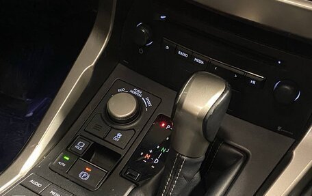 Lexus NX I, 2017 год, 2 650 000 рублей, 13 фотография