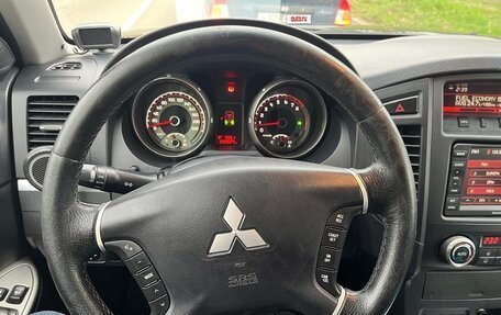 Mitsubishi Pajero IV, 2011 год, 1 850 000 рублей, 6 фотография