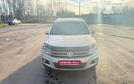 Volkswagen Tiguan I, 2011 год, 930 000 рублей, 2 фотография