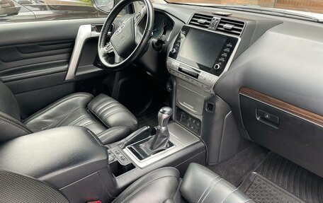 Toyota Land Cruiser Prado 150 рестайлинг 2, 2021 год, 7 500 000 рублей, 5 фотография