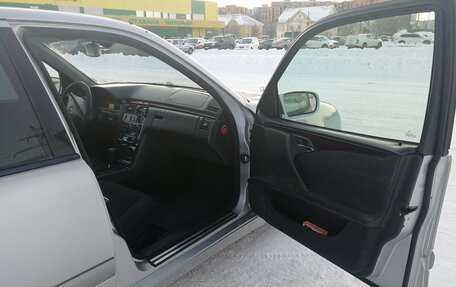 Mercedes-Benz E-Класс, 2000 год, 565 000 рублей, 9 фотография