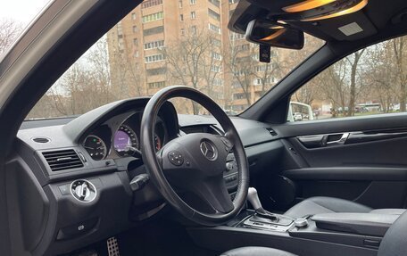 Mercedes-Benz C-Класс, 2010 год, 1 100 000 рублей, 16 фотография