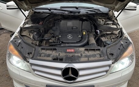 Mercedes-Benz C-Класс, 2010 год, 1 100 000 рублей, 22 фотография