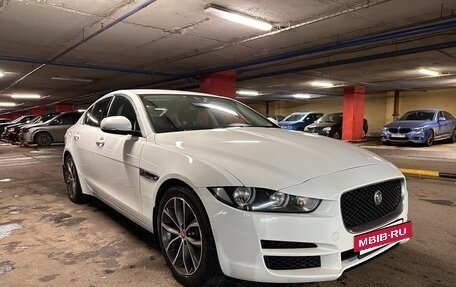 Jaguar XE I рестайлинг, 2015 год, 1 700 000 рублей, 9 фотография