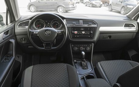 Volkswagen Tiguan II, 2019 год, 2 489 000 рублей, 6 фотография