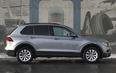 Volkswagen Tiguan II, 2019 год, 2 489 000 рублей, 5 фотография
