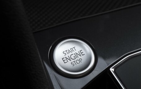 Volkswagen Tiguan II, 2019 год, 2 489 000 рублей, 18 фотография