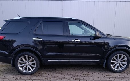 Ford Explorer VI, 2017 год, 2 390 000 рублей, 4 фотография