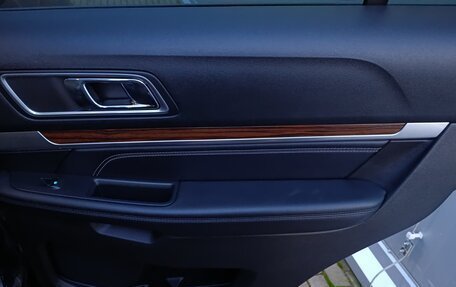 Ford Explorer VI, 2017 год, 2 390 000 рублей, 25 фотография