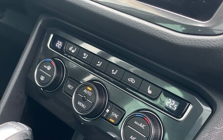 Volkswagen Tiguan II, 2017 год, 2 200 000 рублей, 13 фотография