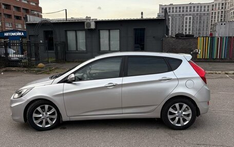 Hyundai Solaris II рестайлинг, 2012 год, 720 000 рублей, 2 фотография