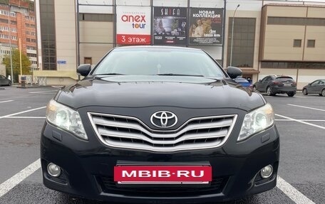 Toyota Camry, 2011 год, 1 645 000 рублей, 2 фотография
