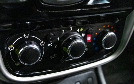 Renault Duster I рестайлинг, 2014 год, 882 000 рублей, 17 фотография