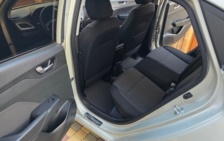 Hyundai Solaris II рестайлинг, 2019 год, 1 325 000 рублей, 10 фотография