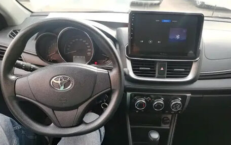 Toyota Yaris XP150 рестайлинг, 2021 год, 1 408 000 рублей, 10 фотография