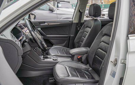 Volkswagen Tiguan II, 2019 год, 2 990 000 рублей, 10 фотография