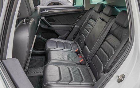 Volkswagen Tiguan II, 2019 год, 2 990 000 рублей, 9 фотография