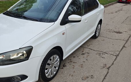 Volkswagen Polo VI (EU Market), 2015 год, 800 000 рублей, 2 фотография