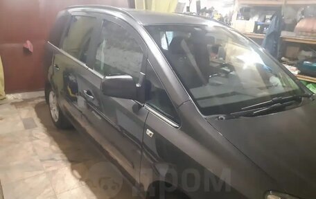 Opel Zafira B, 2011 год, 650 000 рублей, 10 фотография