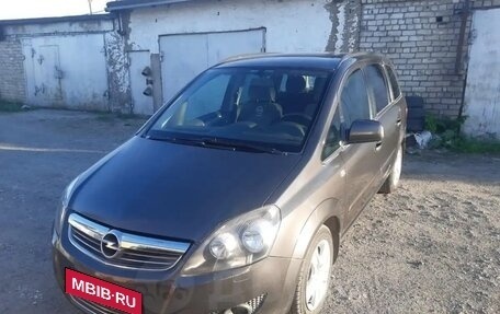 Opel Zafira B, 2011 год, 650 000 рублей, 1 фотография