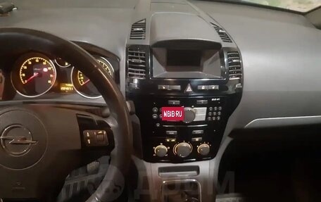 Opel Zafira B, 2011 год, 650 000 рублей, 20 фотография