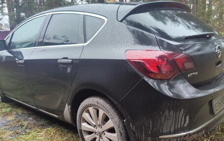 Opel Astra J, 2014 год, 1 050 000 рублей, 3 фотография