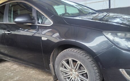 Opel Astra J, 2014 год, 1 050 000 рублей, 11 фотография