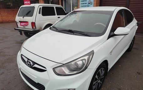 Hyundai Solaris II рестайлинг, 2013 год, 340 000 рублей, 1 фотография