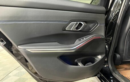 BMW 3 серия, 2019 год, 2 930 000 рублей, 19 фотография