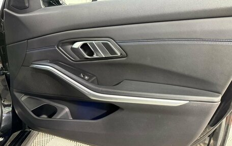 BMW 3 серия, 2019 год, 2 930 000 рублей, 28 фотография