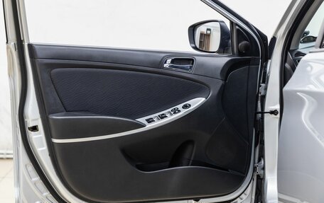 Hyundai Solaris II рестайлинг, 2012 год, 848 000 рублей, 24 фотография