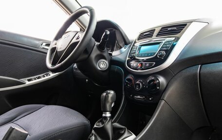 Hyundai Solaris II рестайлинг, 2012 год, 848 000 рублей, 35 фотография