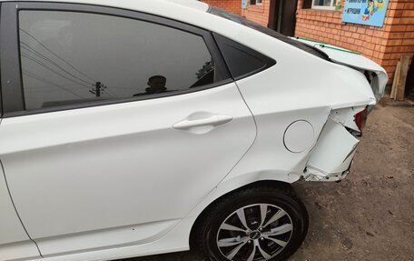 Hyundai Solaris II рестайлинг, 2013 год, 340 000 рублей, 5 фотография