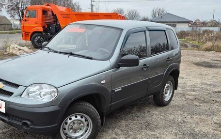 Chevrolet Niva I рестайлинг, 2013 год, 687 000 рублей, 6 фотография
