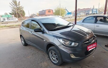 Hyundai Solaris II рестайлинг, 2011 год, 550 000 рублей, 6 фотография