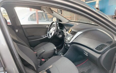 Hyundai Solaris II рестайлинг, 2011 год, 550 000 рублей, 10 фотография