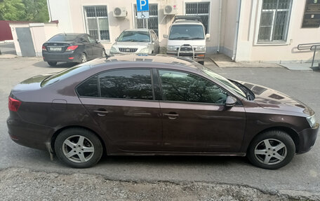 Volkswagen Jetta VI, 2014 год, 900 000 рублей, 2 фотография