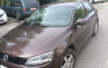 Volkswagen Jetta VI, 2014 год, 900 000 рублей, 3 фотография