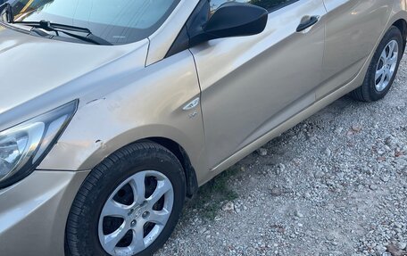 Hyundai Solaris II рестайлинг, 2013 год, 500 000 рублей, 10 фотография