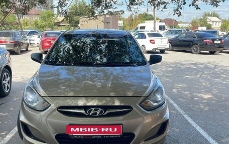 Hyundai Solaris II рестайлинг, 2013 год, 500 000 рублей, 5 фотография