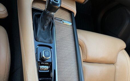 Volvo XC90 II рестайлинг, 2017 год, 3 980 000 рублей, 23 фотография